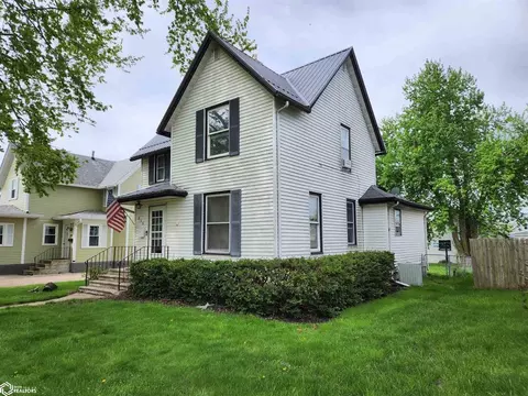 515 Broad St, Grinnell, IA 50112