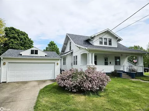 206 NE 1st St, Morning Sun, IA 52640