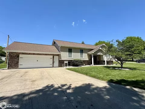 11 Harmony Ct, Fort Madison, IA 52627