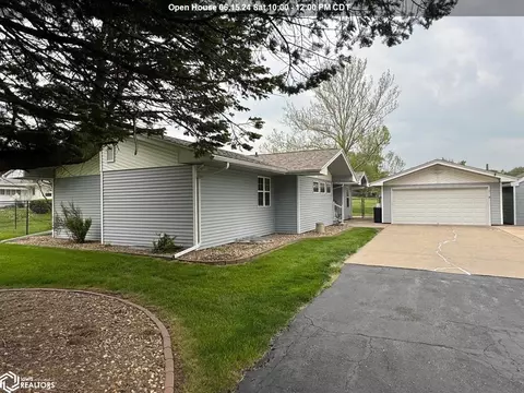 700 E Carleton St, Toledo, IA 52342