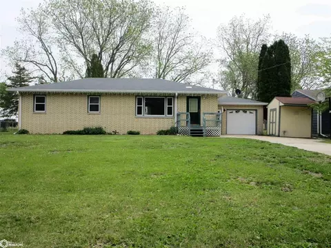 1606 Crescent Dr, Iowa Falls, IA 50126