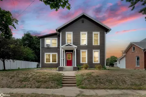 615 2nd Ave, Vinton, IA 52349