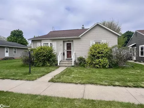 109 Fischer Ave, Iowa Falls, IA 50126