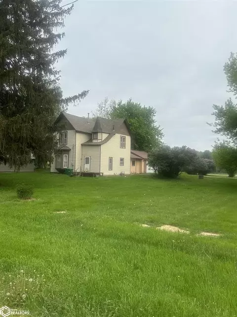 402 7th St, Kensett, IA 50448