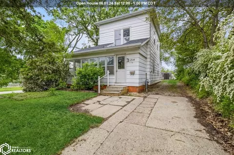 714 3rd St, Nevada, IA 50201