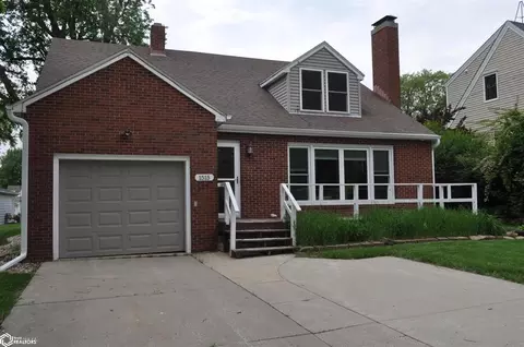 1515 N Adams St, Carroll, IA 51401