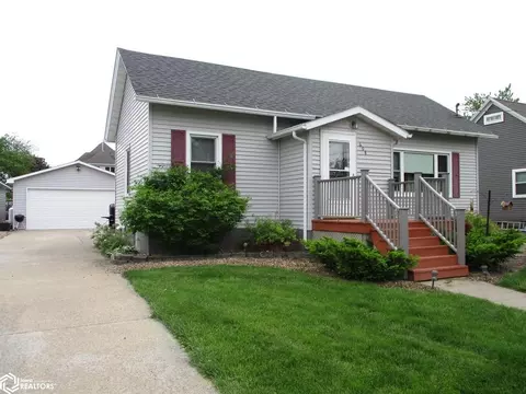 608 State St, Dysart, IA 52224