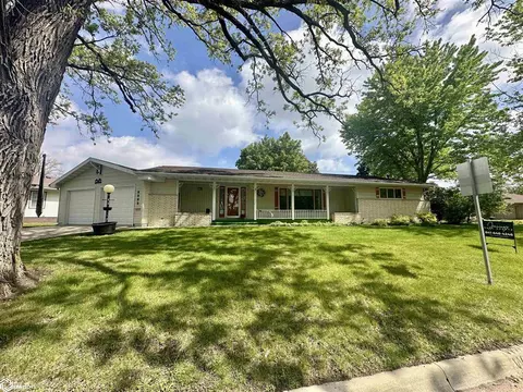 1116 Ellis Ave, Iowa Falls, IA 50126