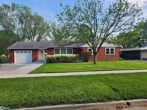 465 W 11th St, Garner, IA 50438