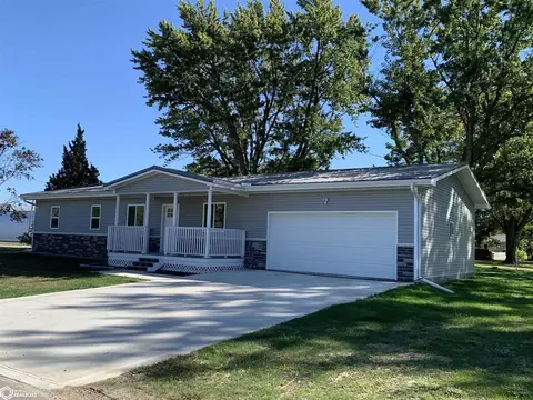 1002 E Irving St, Creston, IA 50801