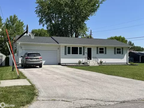 303 1st Ave S, Dakota City, IA 50529