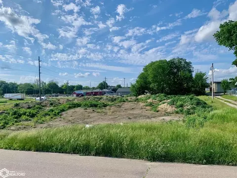 0 W 2nd, Perry, IA 50220
