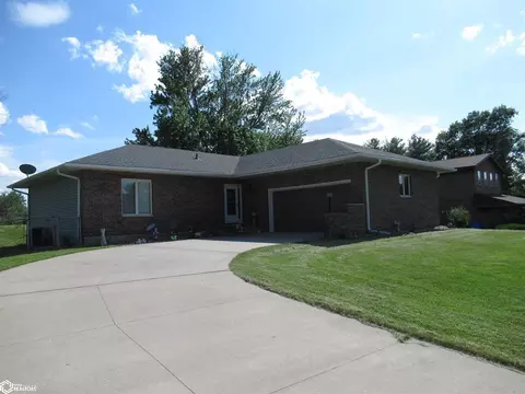 14 Greenbrier Ct, Keokuk, IA 52632