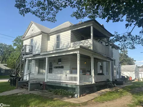 102 S Davis St, Ottumwa, IA 52501