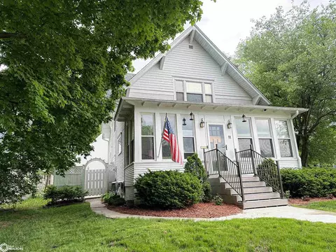 11 River Heights Dr, Mason City, IA 50401