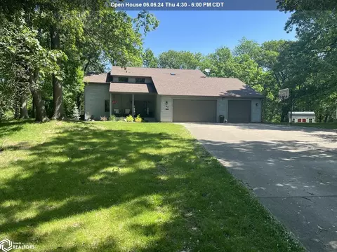 83 Woodshire Dr, Ottumwa, IA 52501