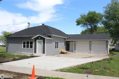 765 Grove Ave, Garner, IA 50438