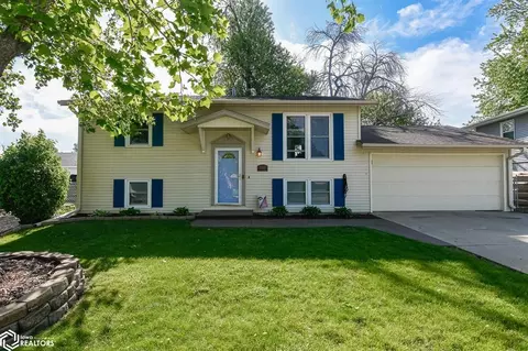 1308 Greenfield Dr, Marshalltown, IA 50158