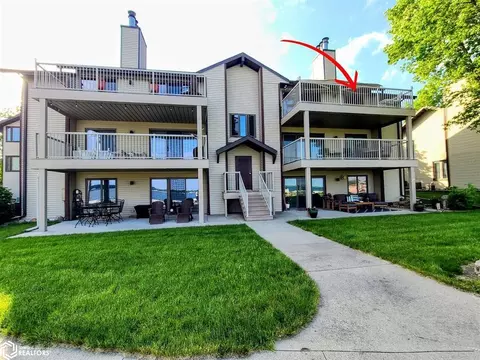 120 Clark Rd #B13, Clear Lake, IA 50428