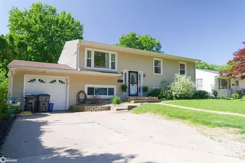 409 Denmark St, Burlington, IA 52601