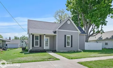 109 E Broadway St, Pleasantville, IA 50225