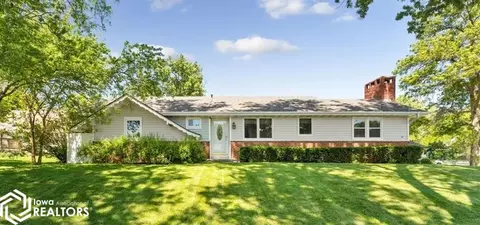 23 4th St, Woodbine, IA 51579