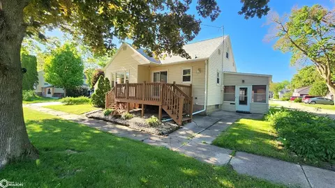 308 5th Ave S, Clear Lake, IA 50428