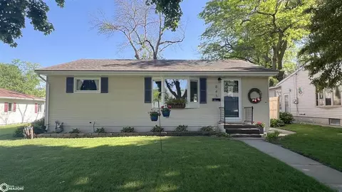 843 7th St SE, Mason City, IA 50401