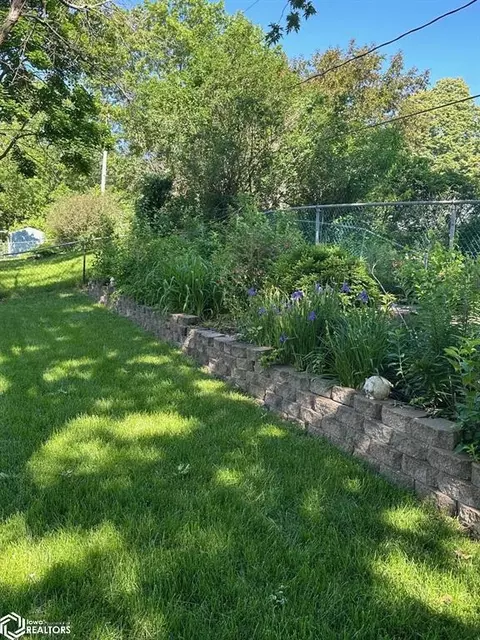 Exterior - 604 E 18th St, Atlantic, IA 50022 photo 4 of 4