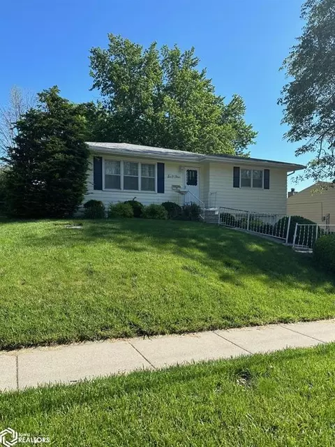 604 E 18th St, Atlantic, IA 50022