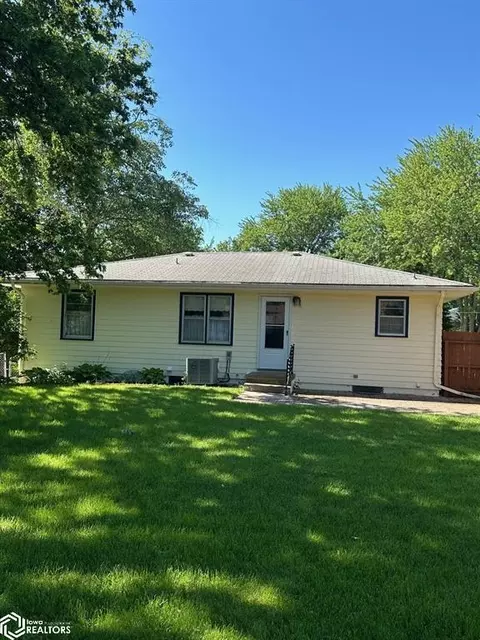 Exterior - 604 E 18th St, Atlantic, IA 50022 photo 3 of 4