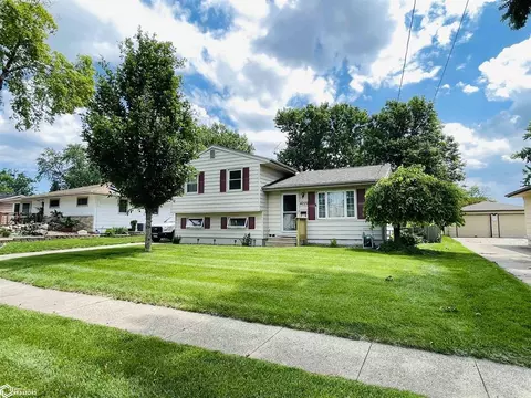 4209 69th, Urbandale, IA 50322