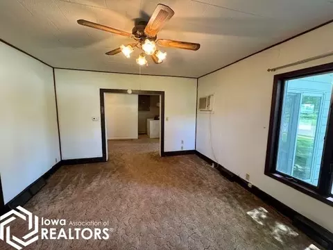Living - 309 E Pleasant, Cincinnati, IA 52549 photo 2 of 2