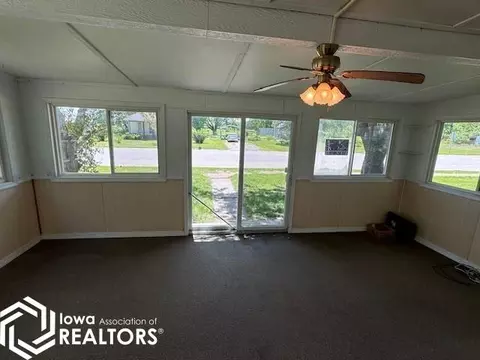 Exterior - 309 E Pleasant, Cincinnati, IA 52549 photo 3 of 4