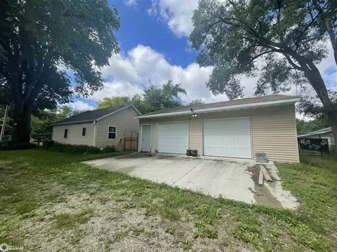 2724 16th St SW, Mason City, IA 50401