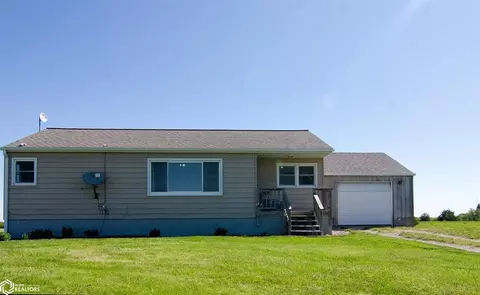 1545 Jasmine Ave, Fairfield, IA 52556