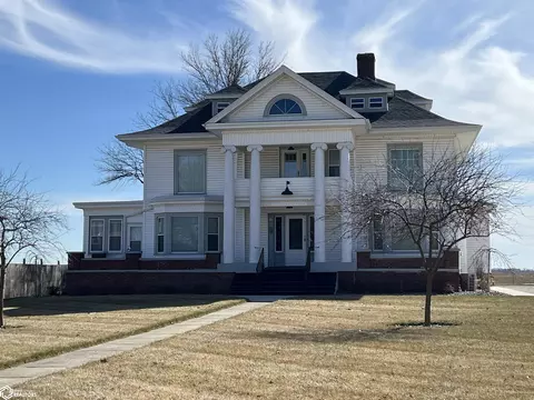 525 Maple St, Fontanelle, IA 50846