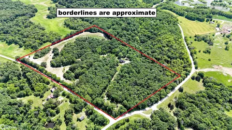 30712 611th St, Moulton, IA 52572