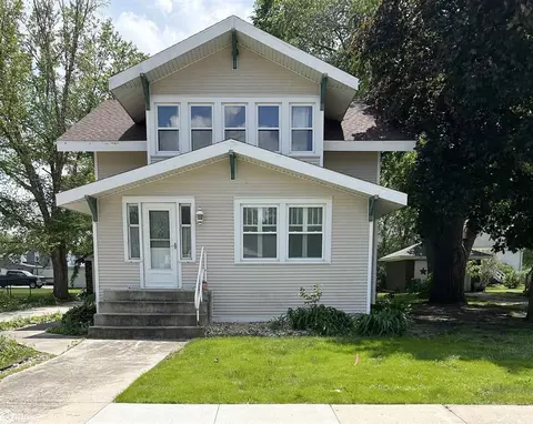 315 Park St, Sheffield, IA 50475