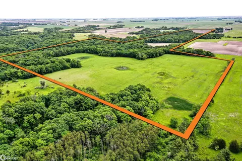 Quill Avenue, Boone, IA 50036