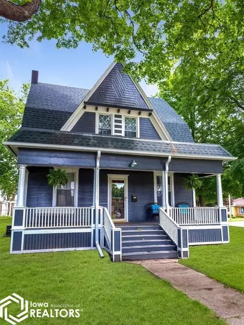 414 418 1st St SE, Hampton, IA 50441