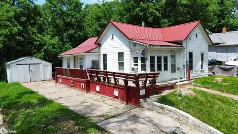 331 Clarence St, Ottumwa, IA 52501