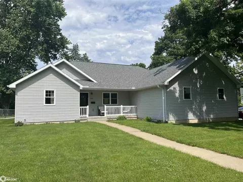 803 Summer St, Burlington, IA 52601