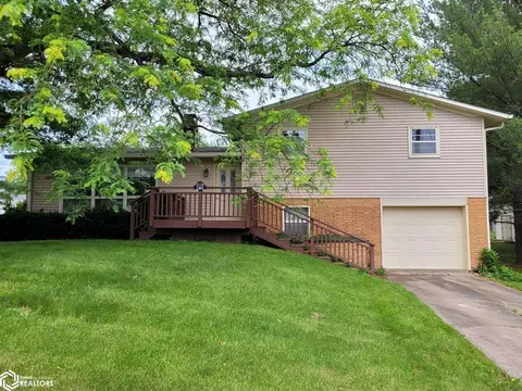 518 E South St, Sigourney, IA 52591