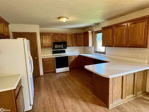 504 Ely Dr, Carroll, IA 51401 photo 10