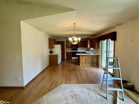 504 Ely Dr, Carroll, IA 51401 photo 7