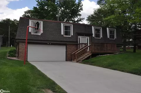 1630 Marcella Heights Dr, Carroll, IA 51401
