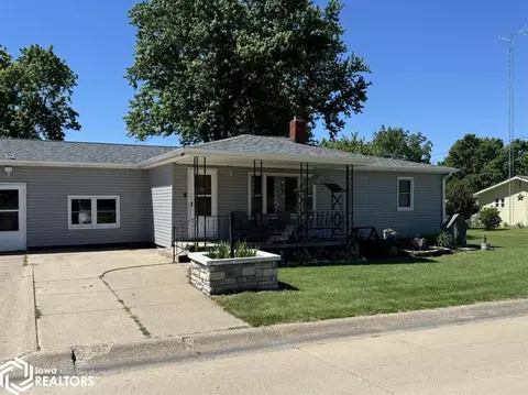 526 E Walnut St, Centerville, IA 52544 photo 2