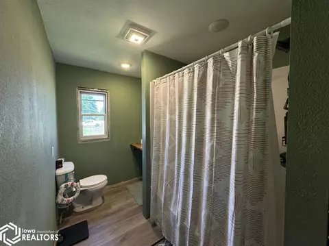 526 E Walnut St, Centerville, IA 52544 photo 32