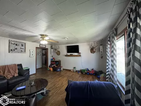 526 E Walnut St, Centerville, IA 52544 photo 15